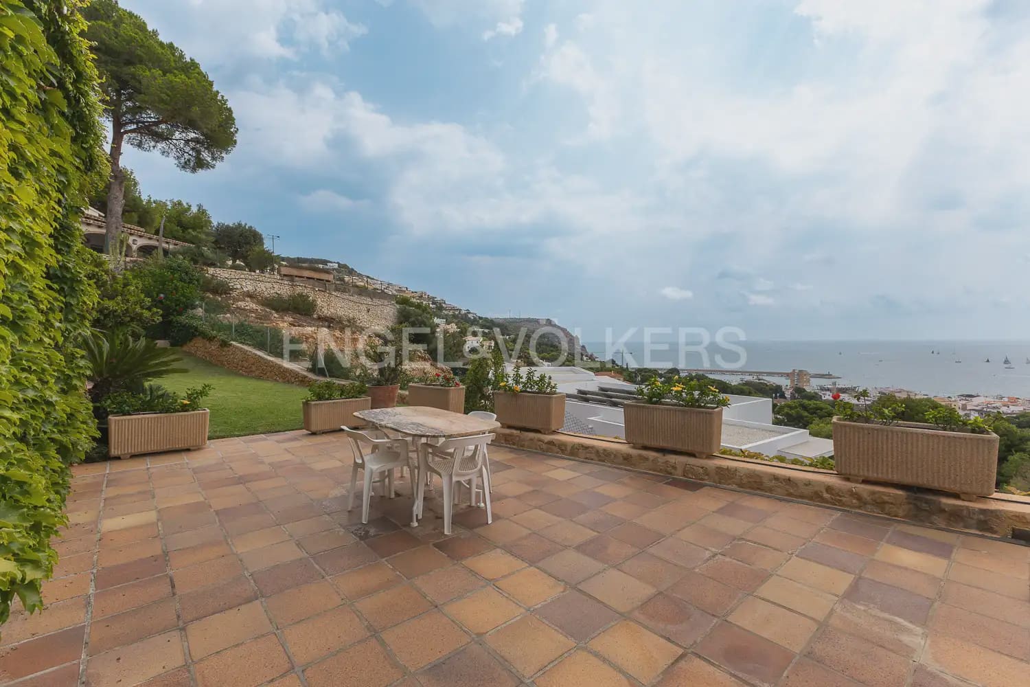 7 makuuhuone Huvila vuokrattavana paikassa Javea / Xabia mukana uima-altaan 
autotalli - 5 800 € (Ref: 10098906)