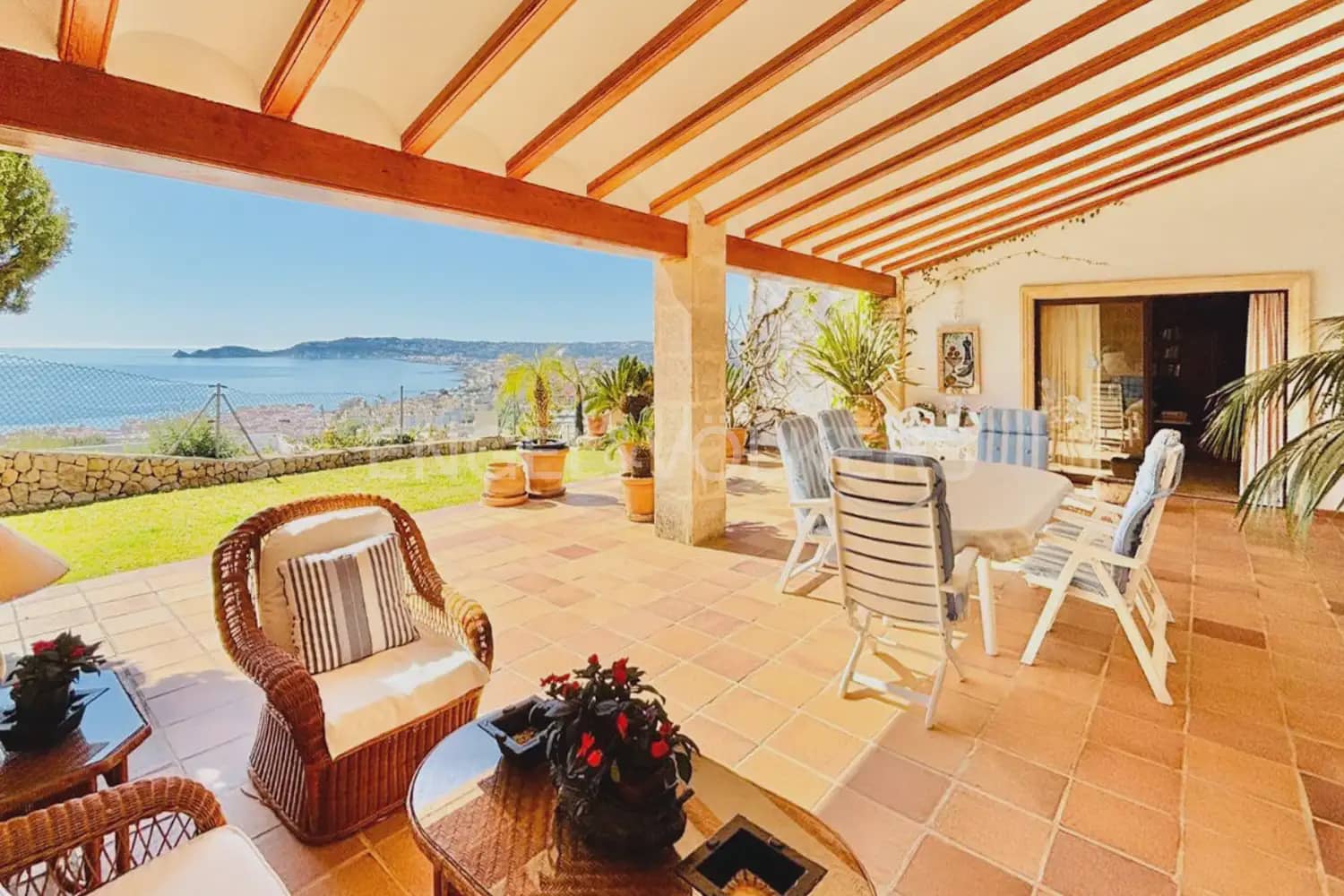 7 makuuhuone Huvila vuokrattavana paikassa Javea / Xabia mukana uima-altaan 
autotalli - 5 800 € (Ref: 10098906)