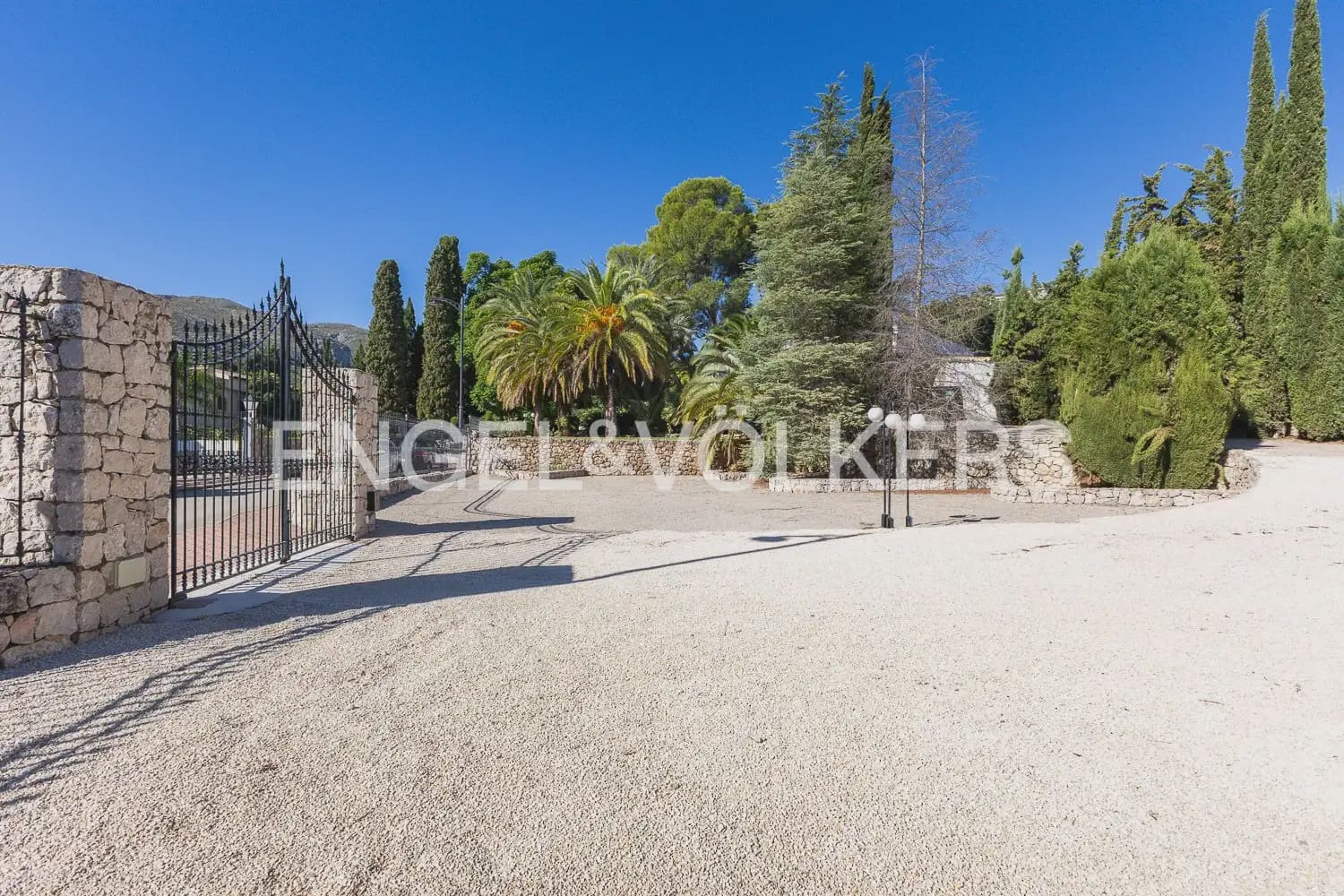 4 slaapkamer Finca/Landhuis te koop in Pego met zwembad - € 900.000 (Ref: 10099081)