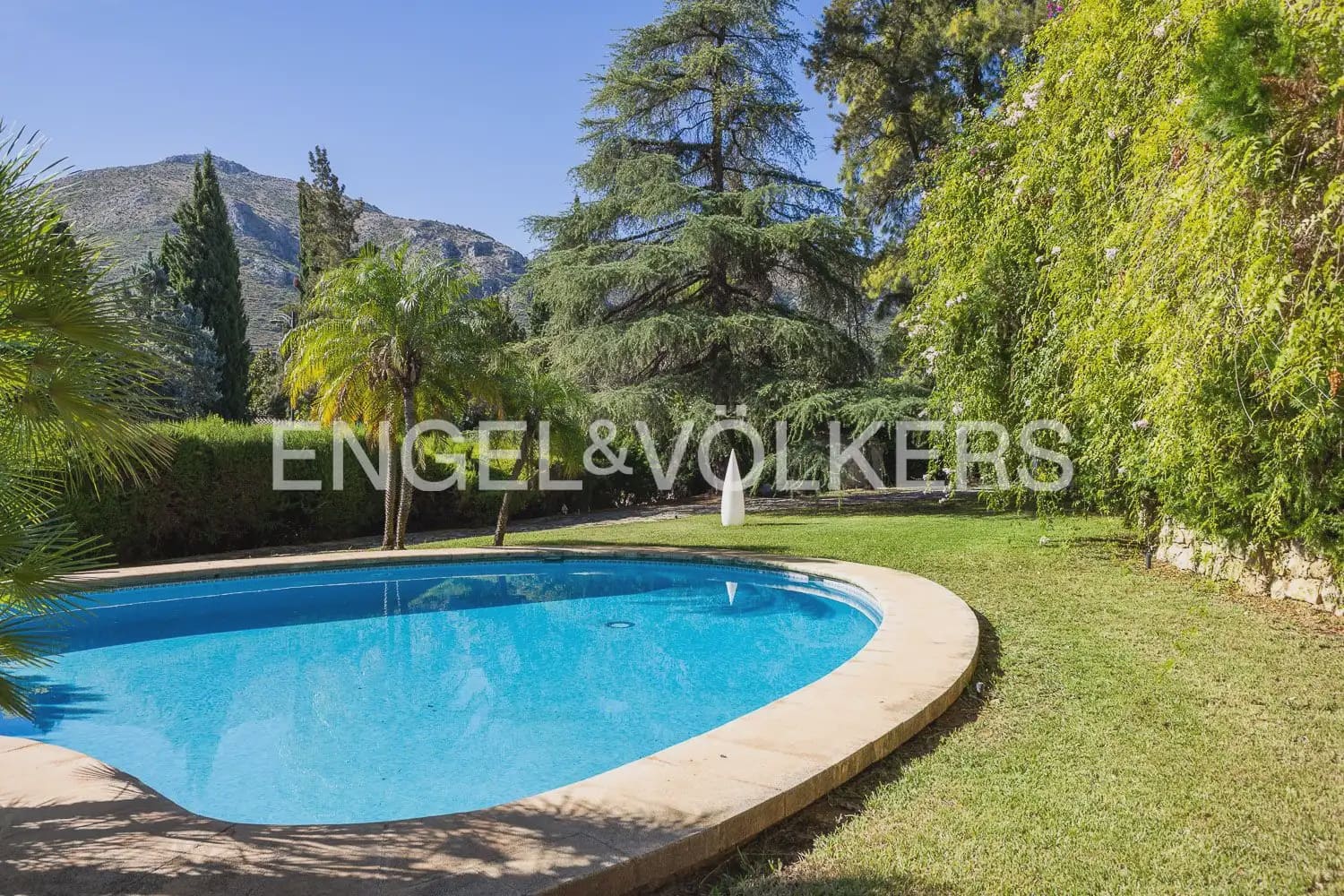 4 slaapkamer Finca/Landhuis te koop in Pego met zwembad - € 900.000 (Ref: 10099081)