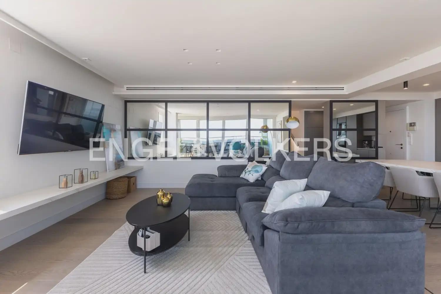 2 Zimmer Penthouse zu verkaufen in Valencia Stadt mit Pool Garage - 2.990.000 € (Ref: 10099082)