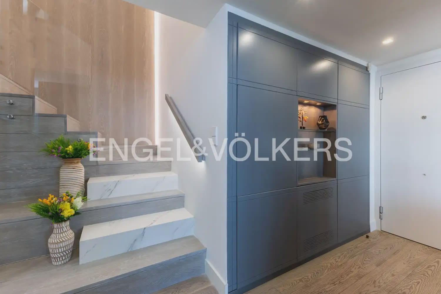 2 Zimmer Penthouse zu verkaufen in Valencia Stadt mit Pool Garage - 2.990.000 € (Ref: 10099082)