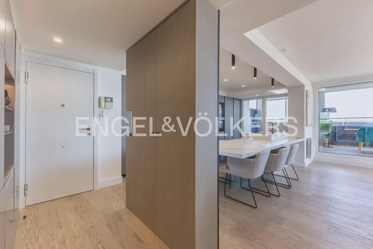 2 Zimmer Penthouse zu verkaufen in Valencia Stadt mit Pool Garage - 2.990.000 € (Ref: 10099082)