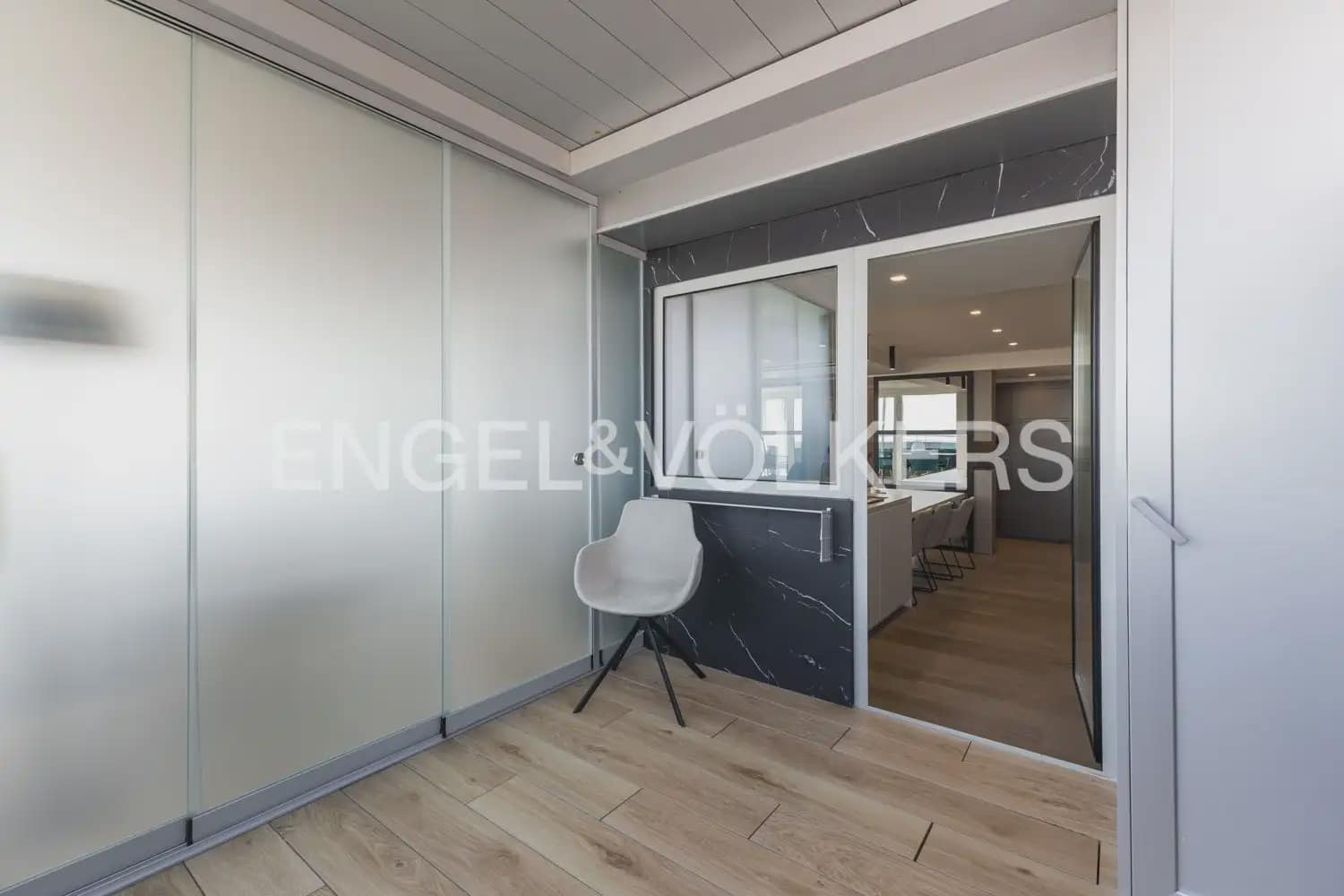 2 Zimmer Penthouse zu verkaufen in Valencia Stadt mit Pool Garage - 2.990.000 € (Ref: 10099082)