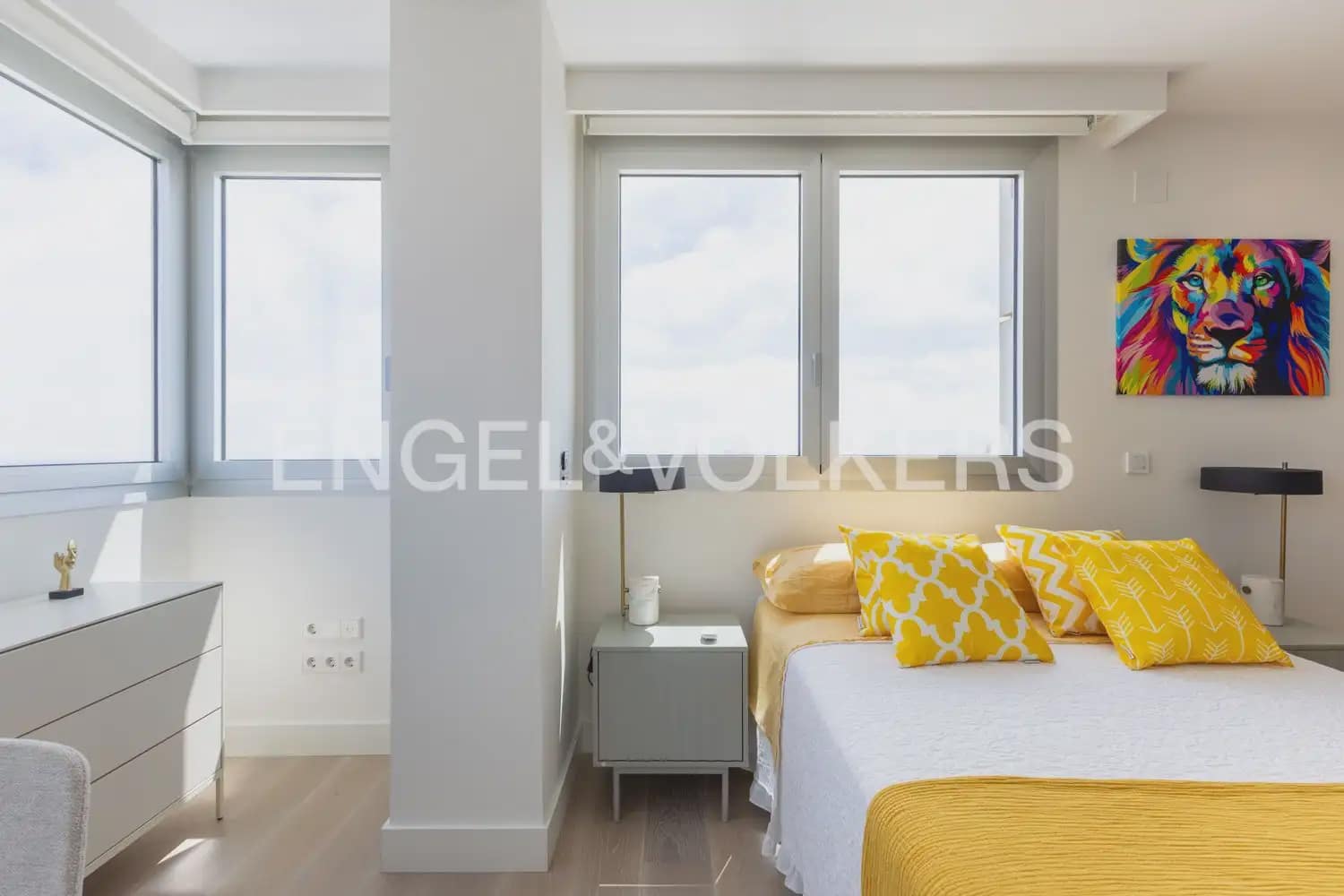 2 Zimmer Penthouse zu verkaufen in Valencia Stadt mit Pool Garage - 2.990.000 € (Ref: 10099082)