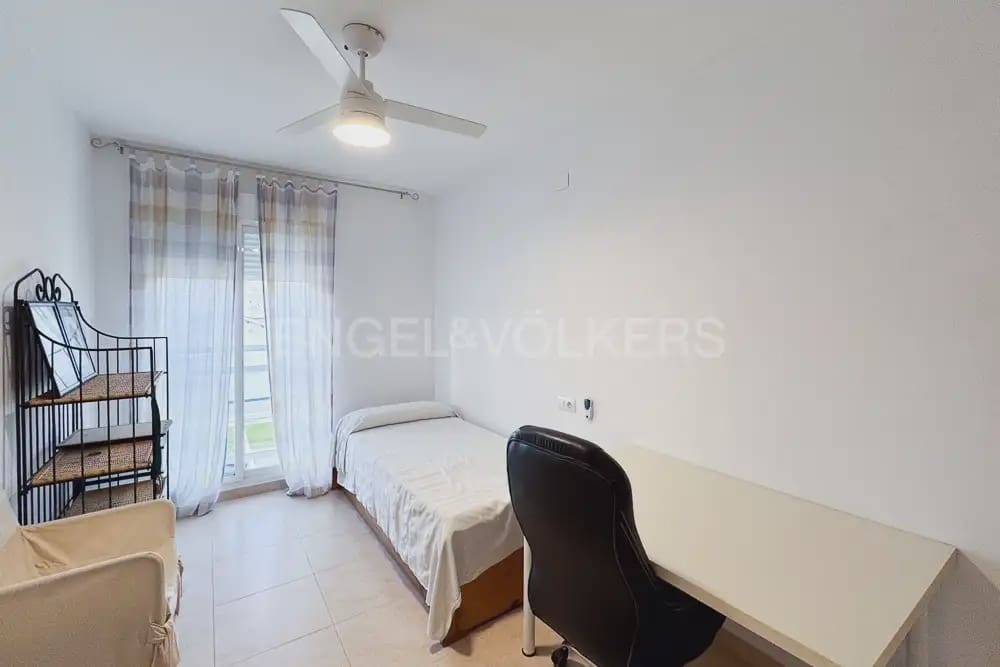 Appartement de 2 chambres à louer à Oliva avec piscine - 900 € (Ref: 10099083)