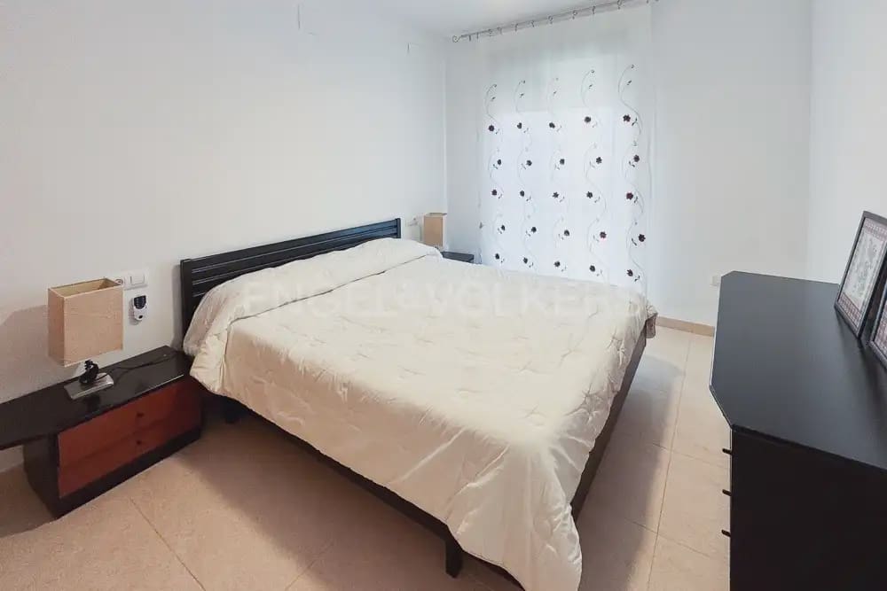 Appartement de 2 chambres à louer à Oliva avec piscine - 900 € (Ref: 10099083)