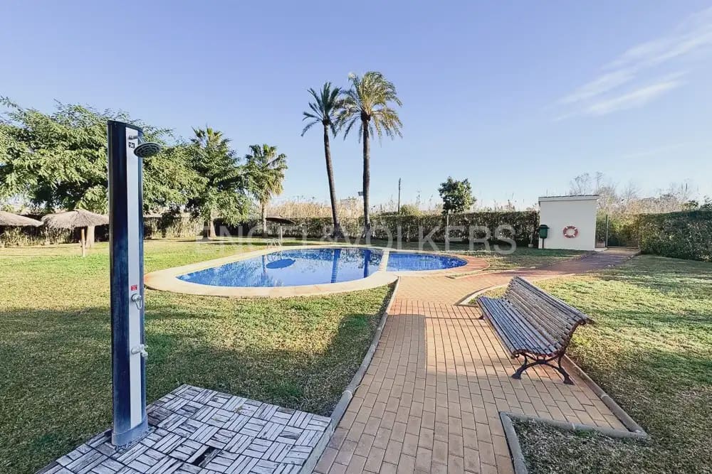Appartement de 2 chambres à louer à Oliva avec piscine - 900 € (Ref: 10099083)
