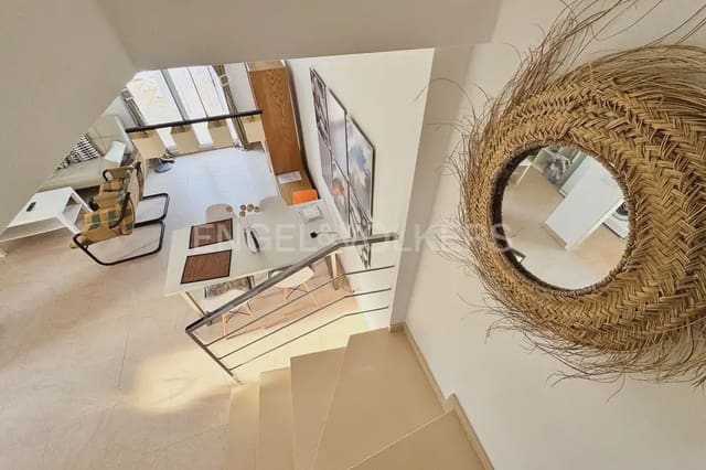2 quarto Apartamento para arrendar em Oliva Nova, Oliva com piscina - 900 € (Ref: 10099083)