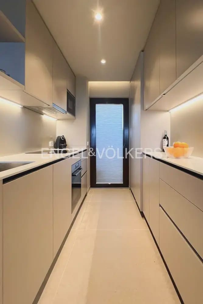 2 bedroom Flat for rent in Denia with pool garage - € 1,500 (Ref: 10099380)