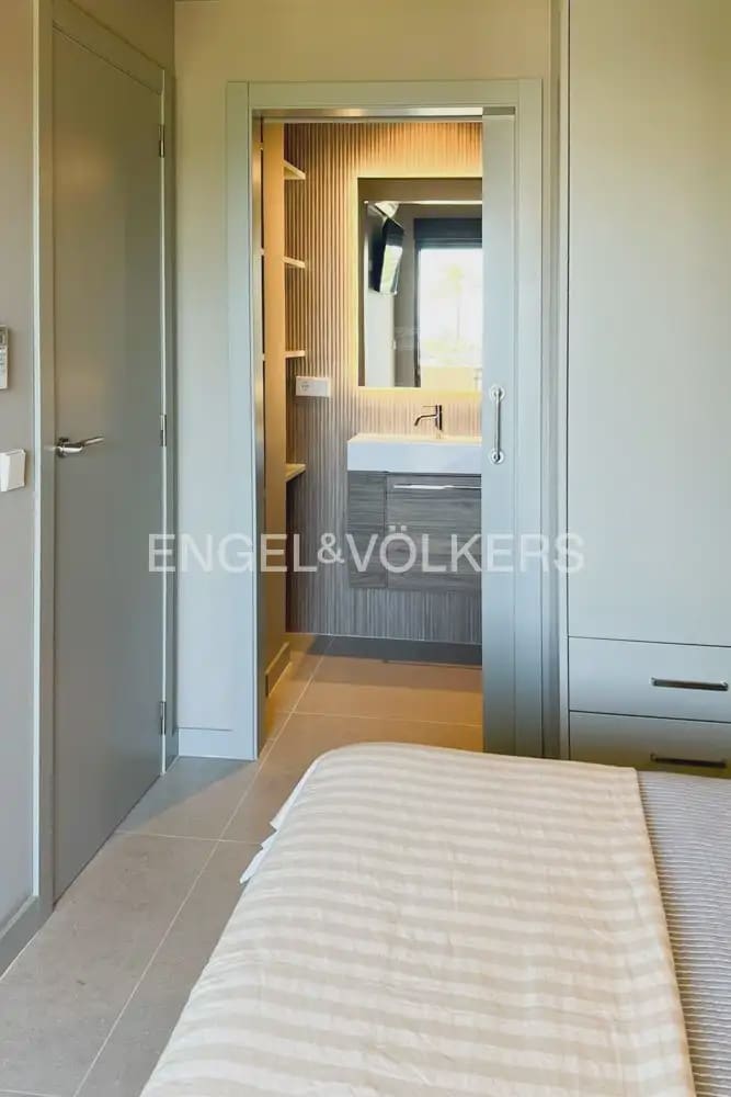 2 bedroom Flat for rent in Denia with pool garage - € 1,500 (Ref: 10099380)