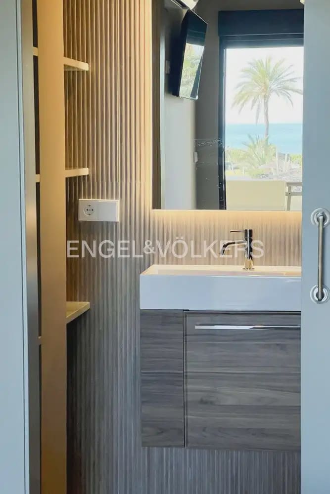 2 bedroom Flat for rent in Denia with pool garage - € 1,500 (Ref: 10099380)