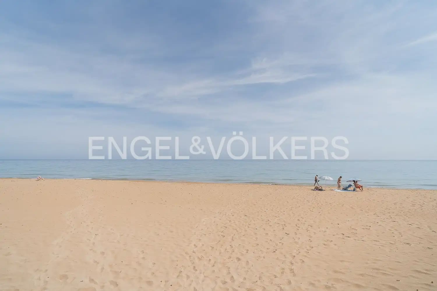 2 bedroom Flat for rent in Denia with pool garage - € 1,500 (Ref: 10099380)