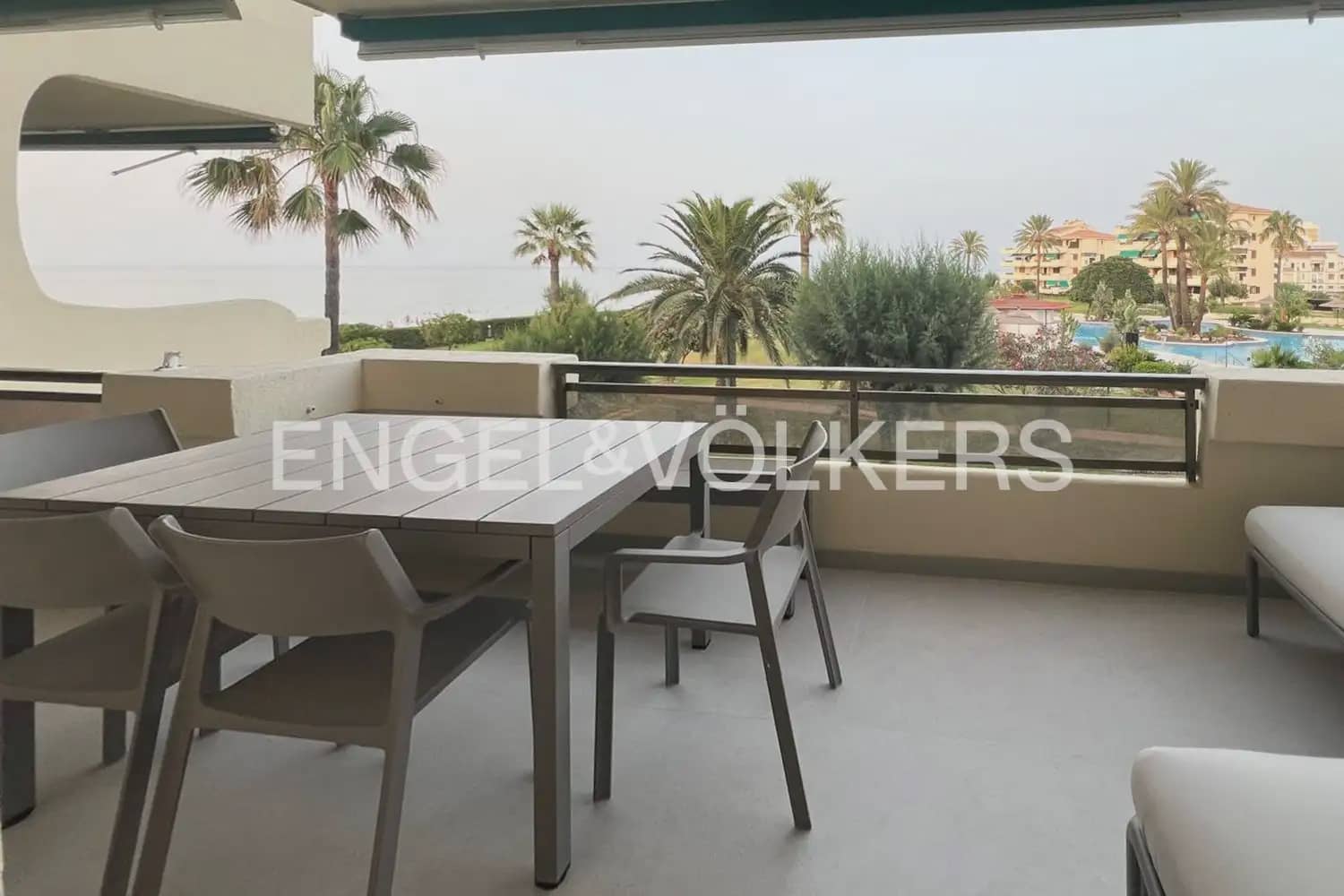 2 bedroom Flat for rent in Denia with pool garage - € 1,500 (Ref: 10099380)