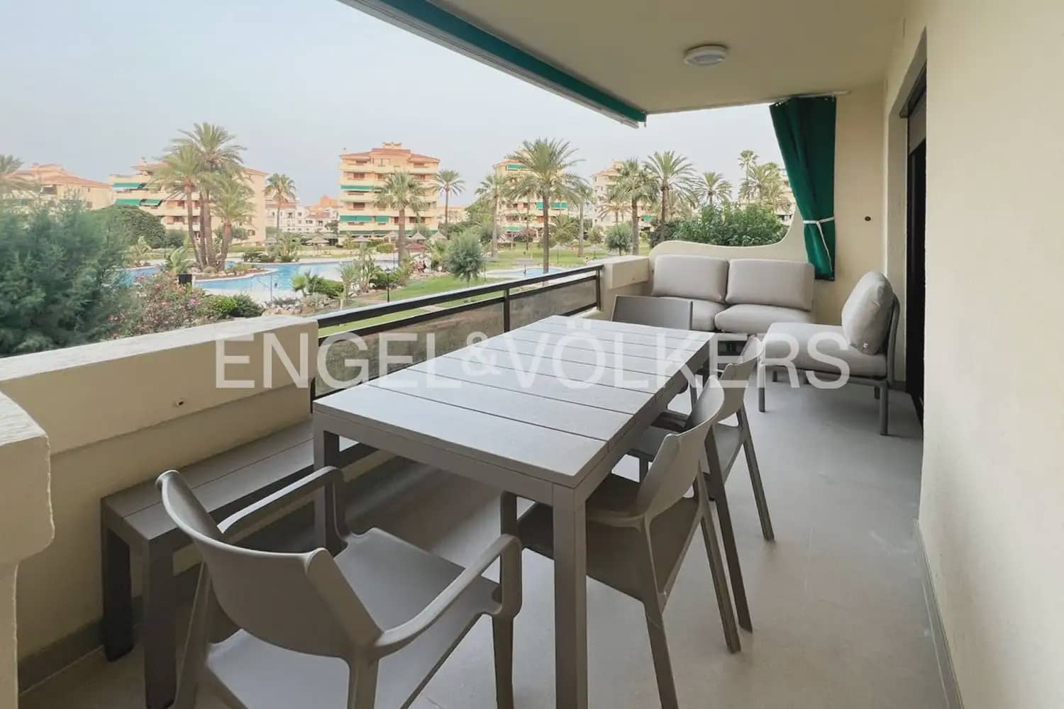2 bedroom Flat for rent in Denia with pool garage - € 1,500 (Ref: 10099380)