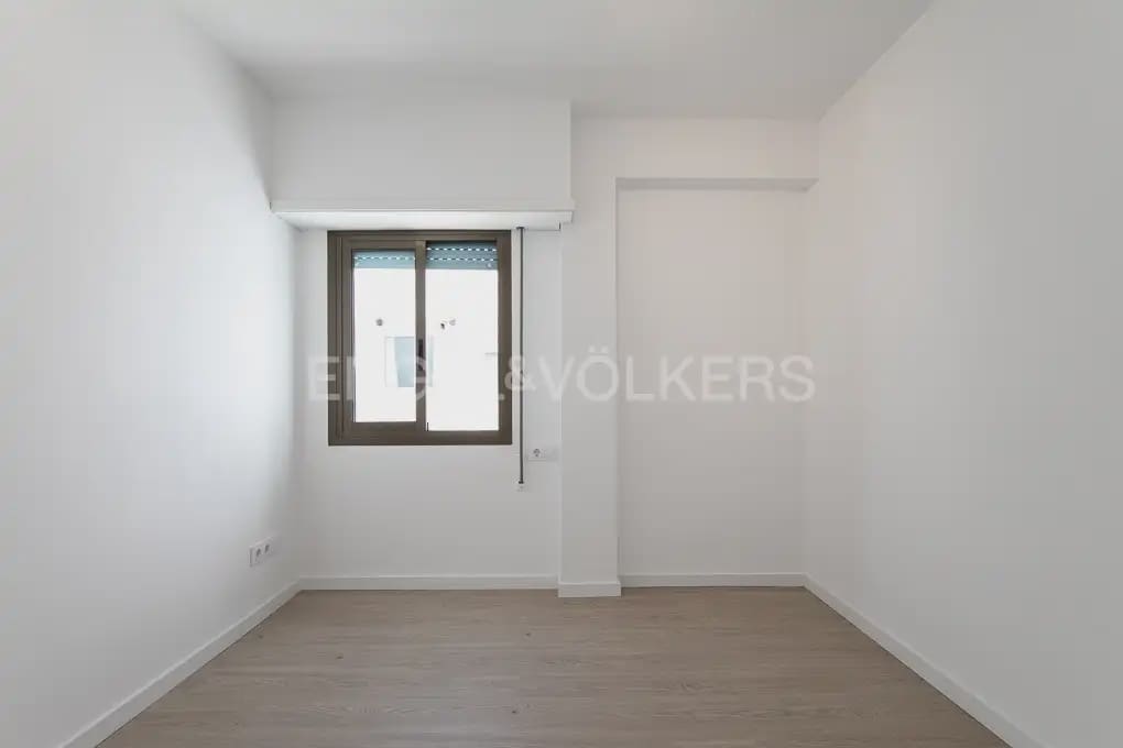 4 camera da letto Appartamento da affittare in Valencia citta - 1.800 € (Rif: 10099381)