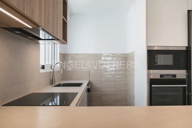 4 camera da letto Appartamento da affittare in Benicalap, Valencia città - 1.800 € (Rif: 10099381)