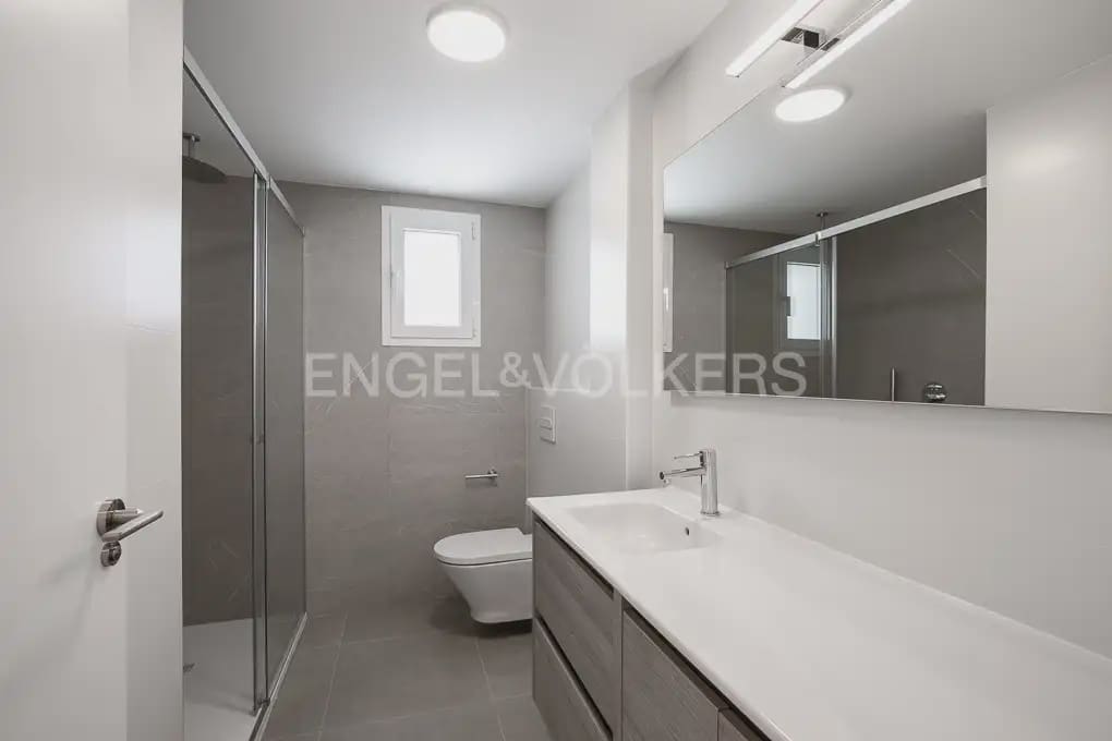4 camera da letto Appartamento da affittare in Valencia citta - 1.800 € (Rif: 10099381)