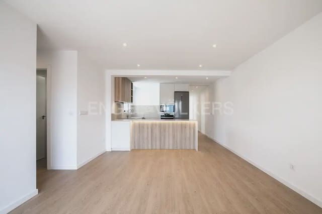 4 camera da letto Appartamento da affittare in Benicalap, Valencia città - 1.800 € (Rif: 10099381)