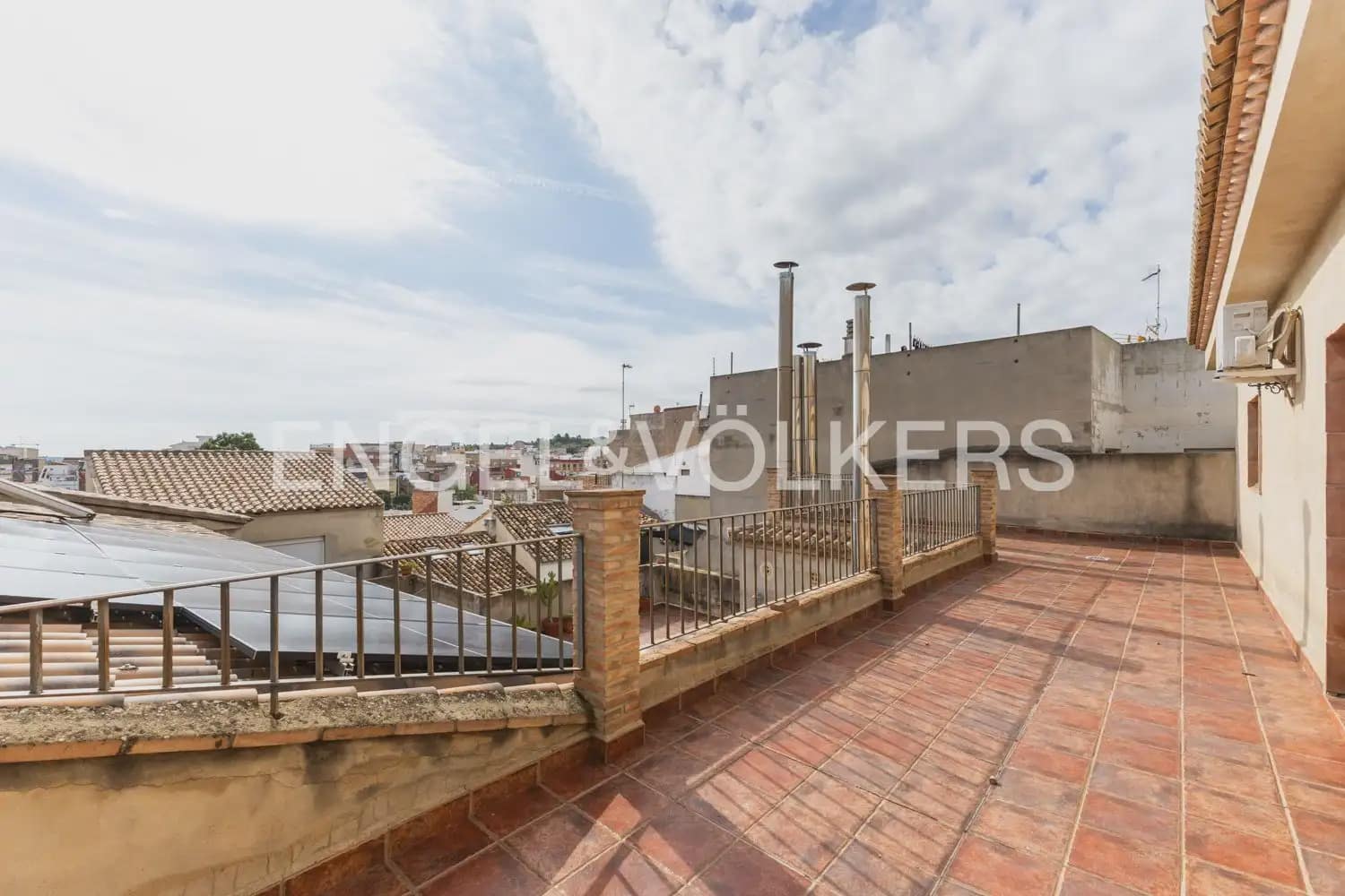 1 slaapkamer Flat te huur in Riba-roja de Turia - € 1.000 (Ref: 10099383)