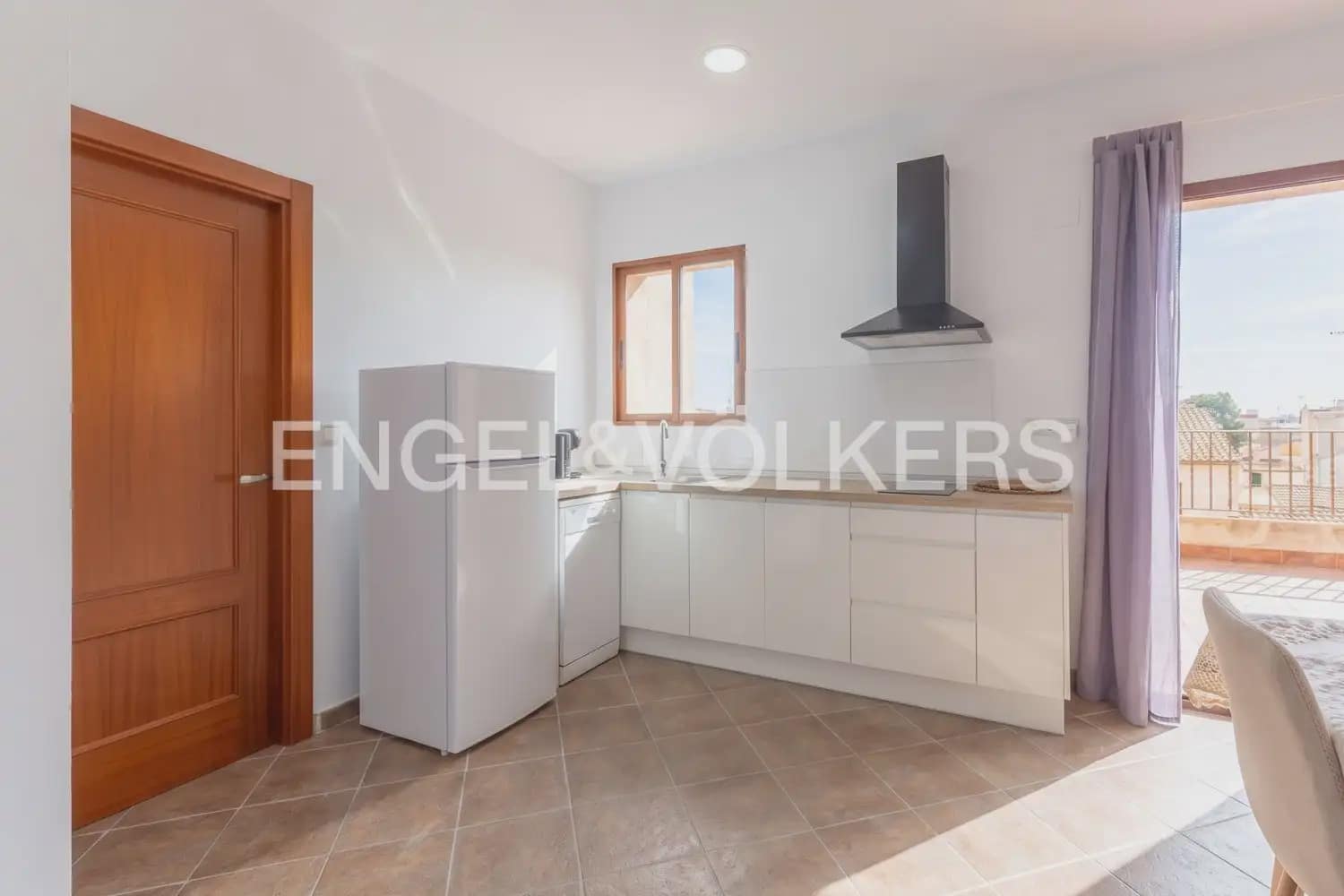 1 slaapkamer Flat te huur in Riba-roja de Turia - € 1.000 (Ref: 10099383)
