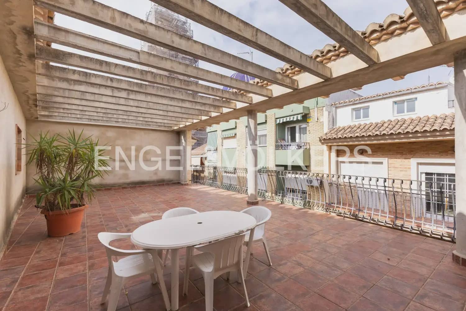 1 slaapkamer Flat te huur in Riba-roja de Turia - € 1.000 (Ref: 10099383)