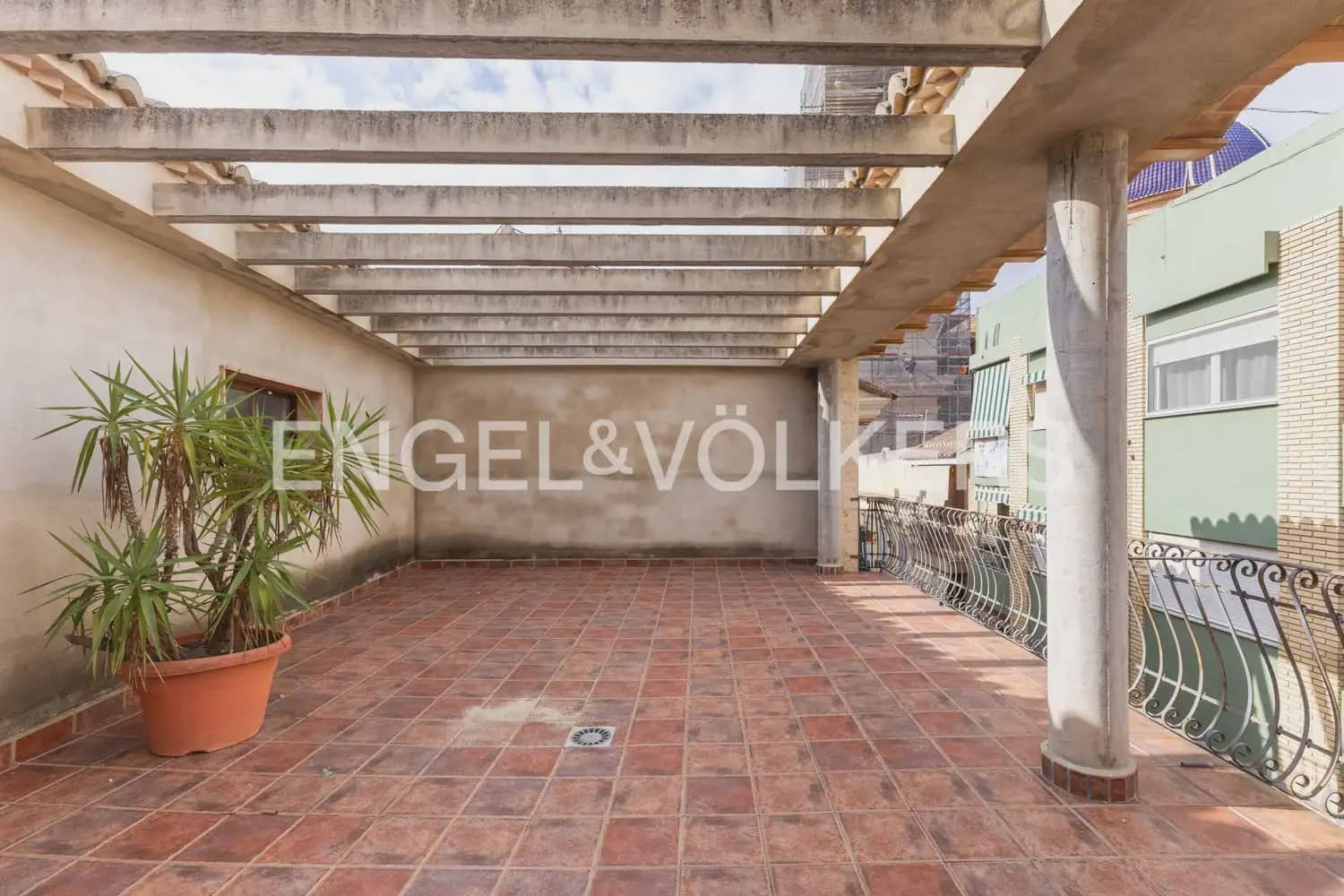 1 slaapkamer Flat te huur in Riba-roja de Turia - € 1.000 (Ref: 10099383)