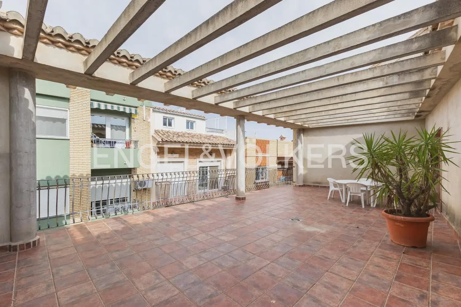 1 slaapkamer Flat te huur in Riba-roja de Turia - € 1.000 (Ref: 10099383)