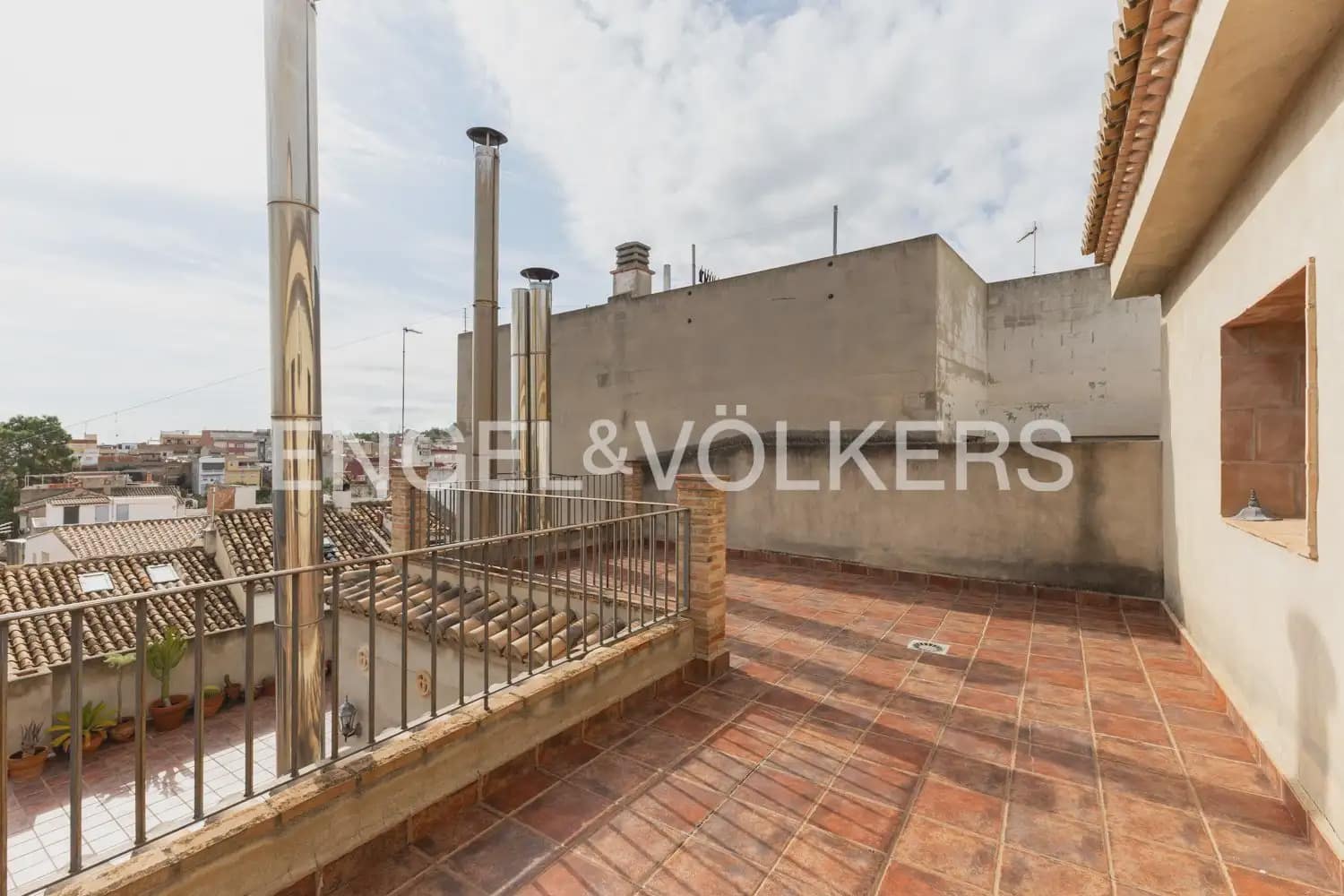 1 slaapkamer Flat te huur in Riba-roja de Turia - € 1.000 (Ref: 10099383)