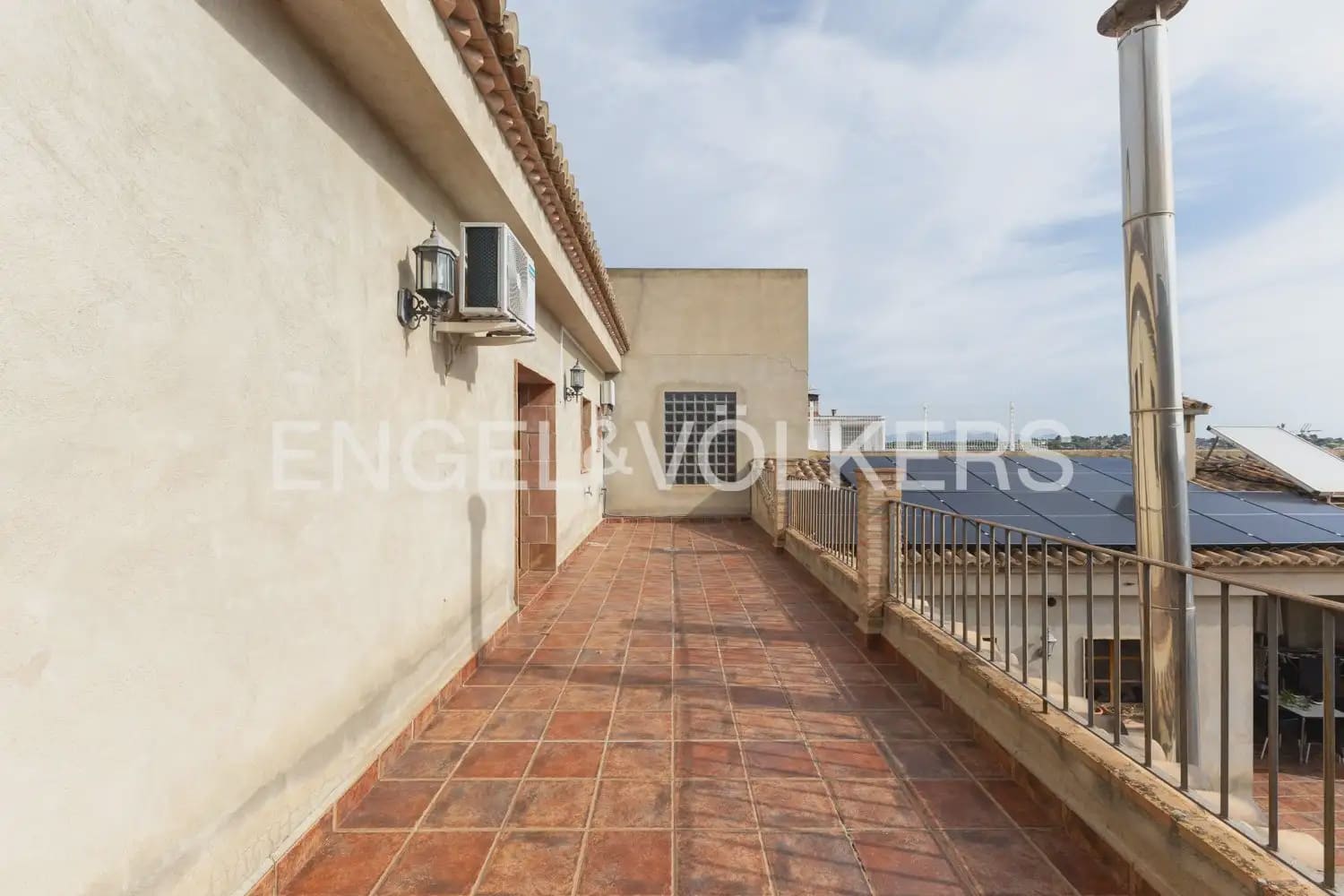 1 slaapkamer Flat te huur in Riba-roja de Turia - € 1.000 (Ref: 10099383)