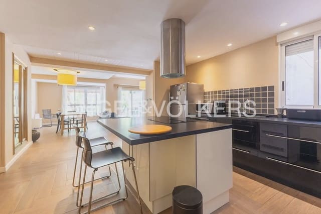 2 soveværelse Lejlighed til leje i El Mercat, Valencia by - € 2.000 (Ref: 10099385)