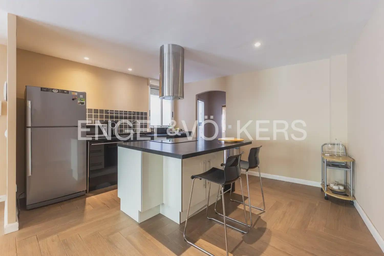 2 sovrum Lägenhet att hyra i Valencia stad - 2 000 € (Ref: 10099385)