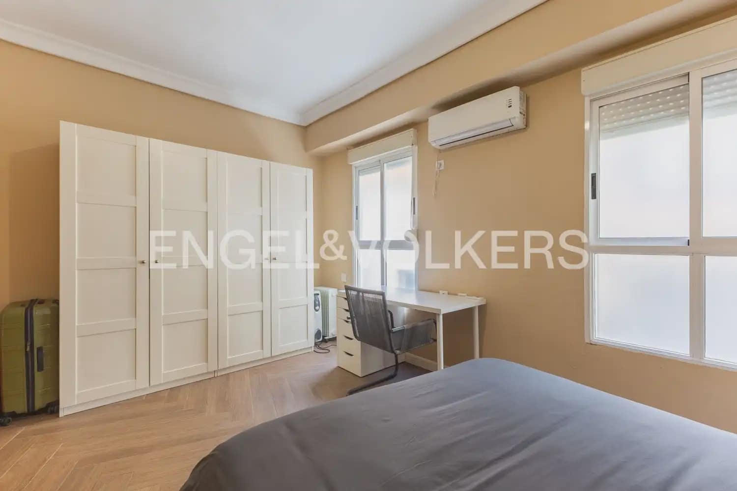 2 sovrum Lägenhet att hyra i Valencia stad - 2 000 € (Ref: 10099385)