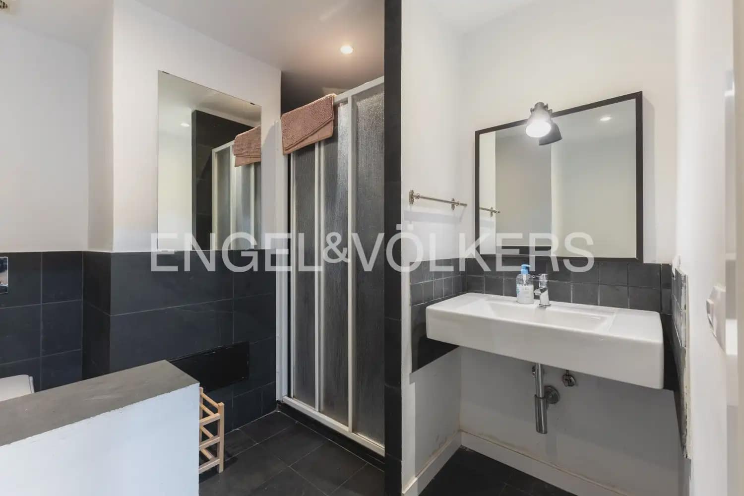 2 sovrum Lägenhet att hyra i Valencia stad - 2 000 € (Ref: 10099385)