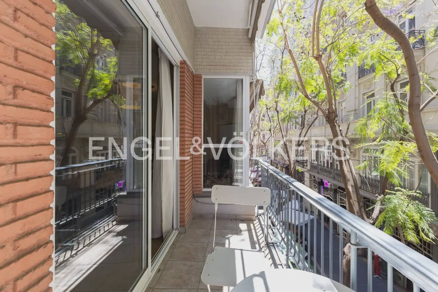 2 sovrum Lägenhet att hyra i Valencia stad - 2 000 € (Ref: 10099385)