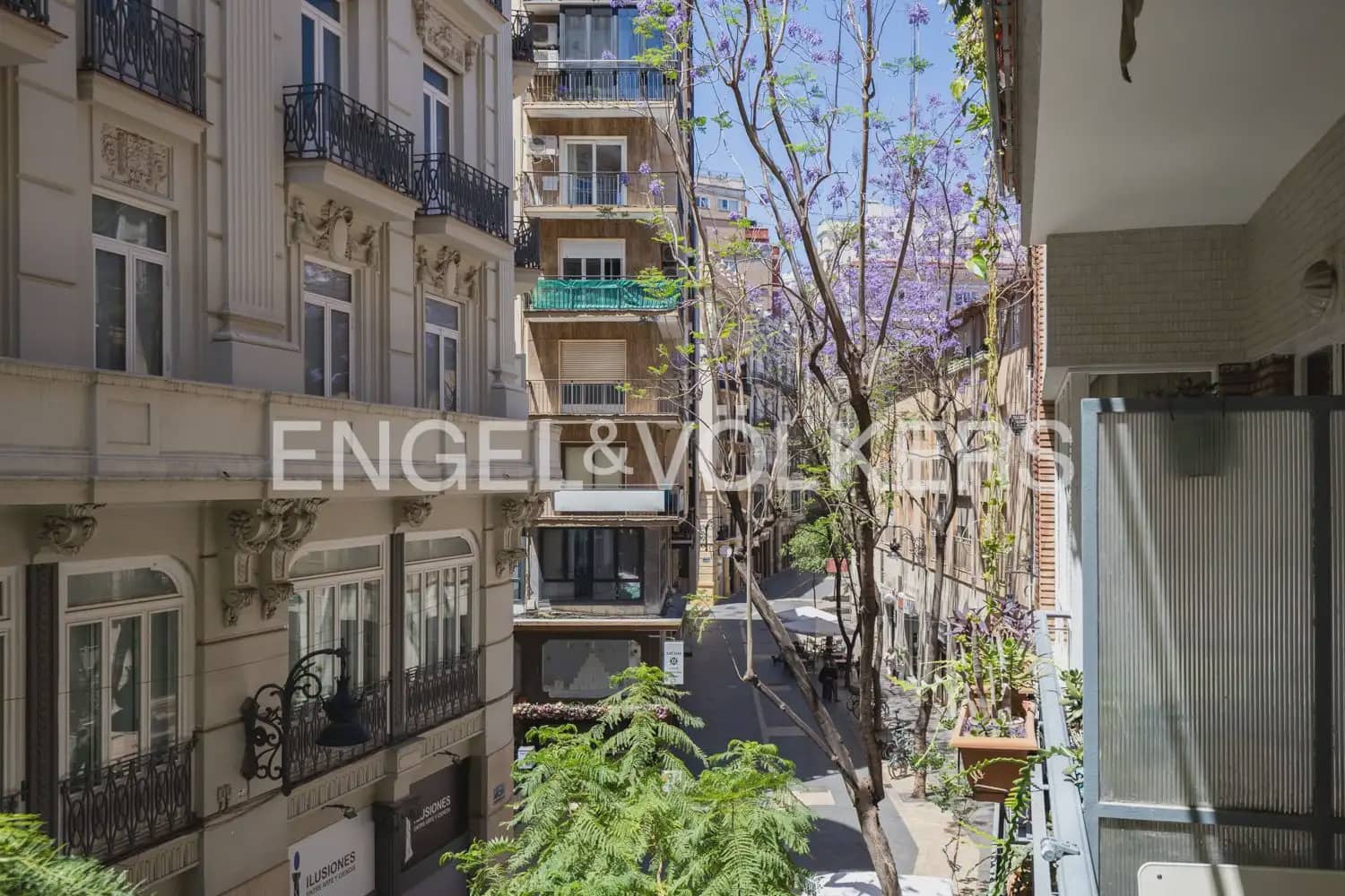 2 sovrum Lägenhet att hyra i Valencia stad - 2 000 € (Ref: 10099385)