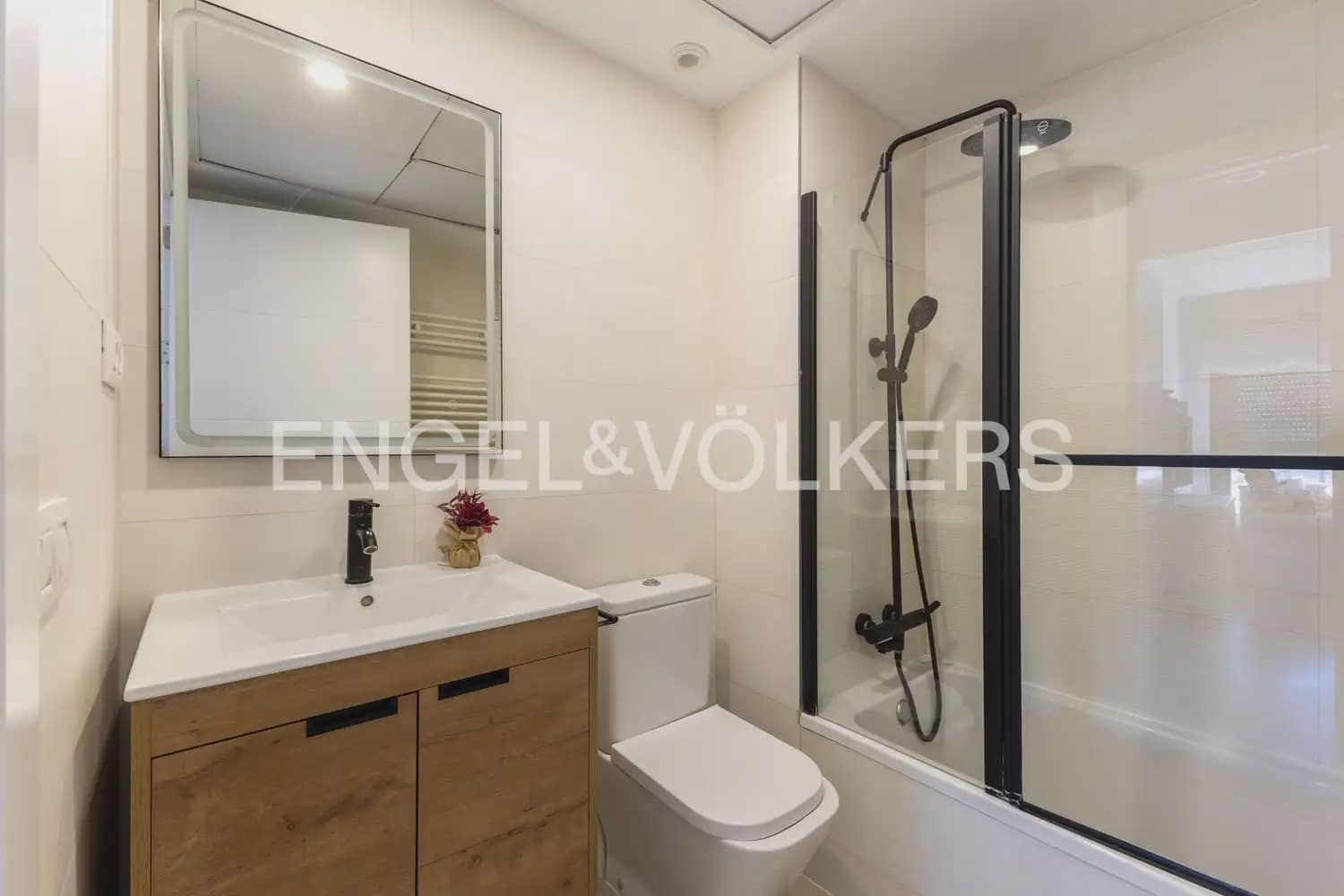 Piso de 3 habitaciones en València ciudad en venta con piscina garaje - 925.000 € (Ref: 10099386)