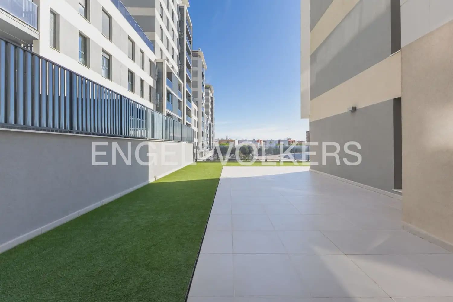 Piso de 3 habitaciones en València ciudad en venta con piscina garaje - 925.000 € (Ref: 10099386)