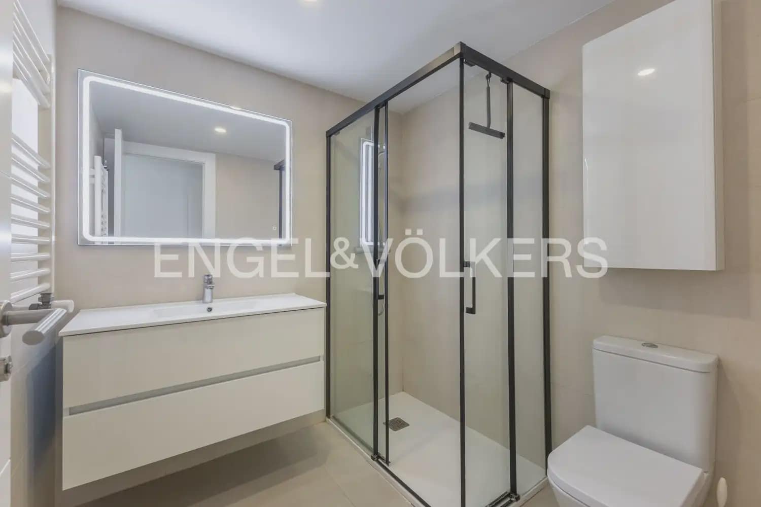 Piso de 3 habitaciones en València ciudad en venta con piscina garaje - 925.000 € (Ref: 10099386)