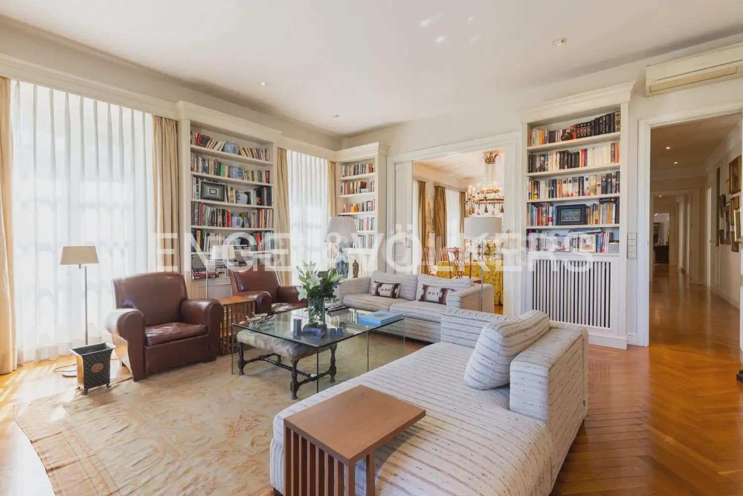 Appartement à vendre à Valence ville avec garage - 2 900 000 € (Ref: 10099387)
