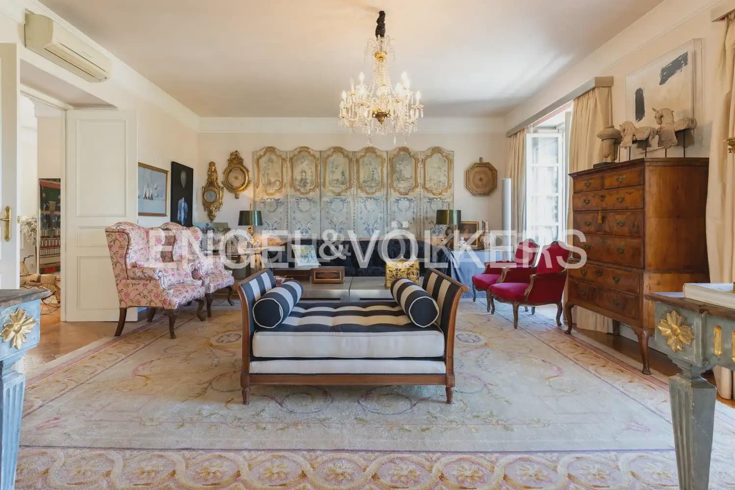 Appartement à vendre à Valence ville avec garage - 2 900 000 € (Ref: 10099387)