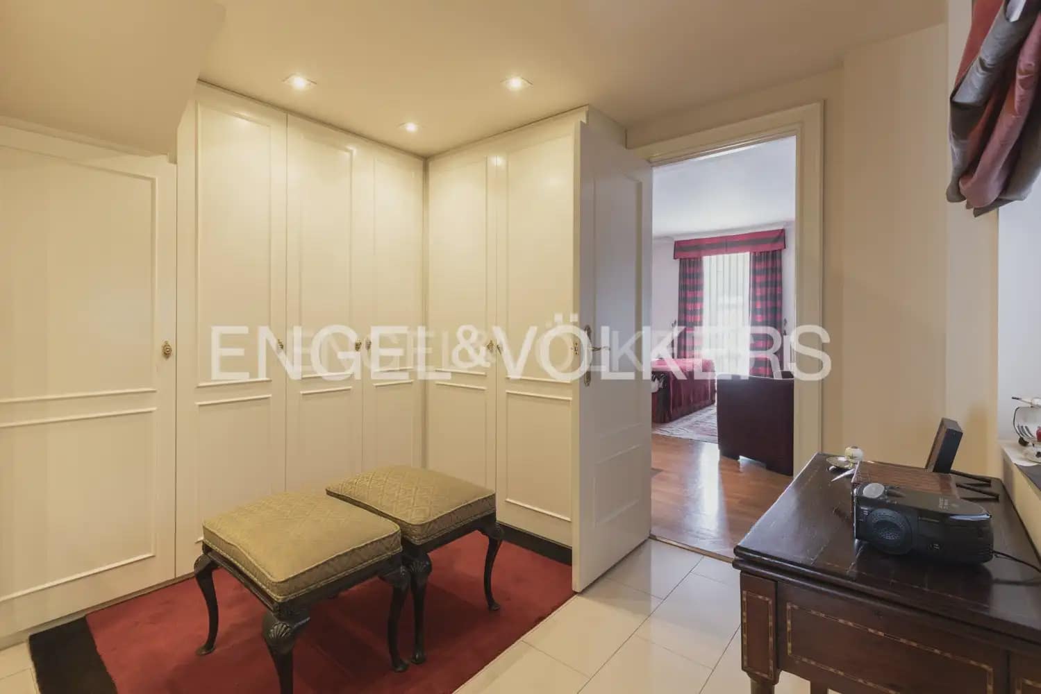 Appartement à vendre à Valence ville avec garage - 2 900 000 € (Ref: 10099387)
