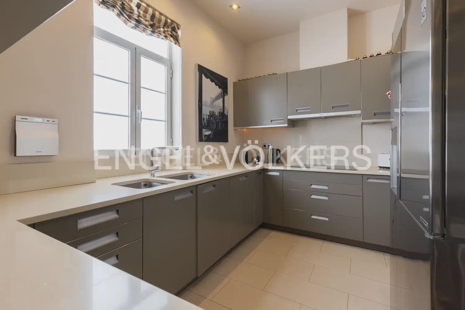 Appartement à vendre à Valence ville avec garage - 2 900 000 € (Ref: 10099387)