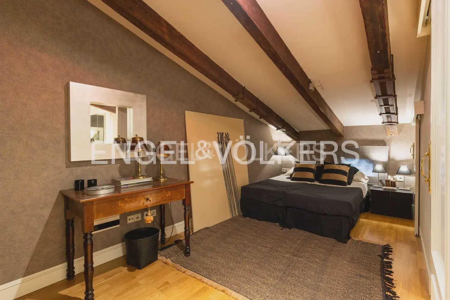 Appartement à vendre à Valence ville avec garage - 2 900 000 € (Ref: 10099387)