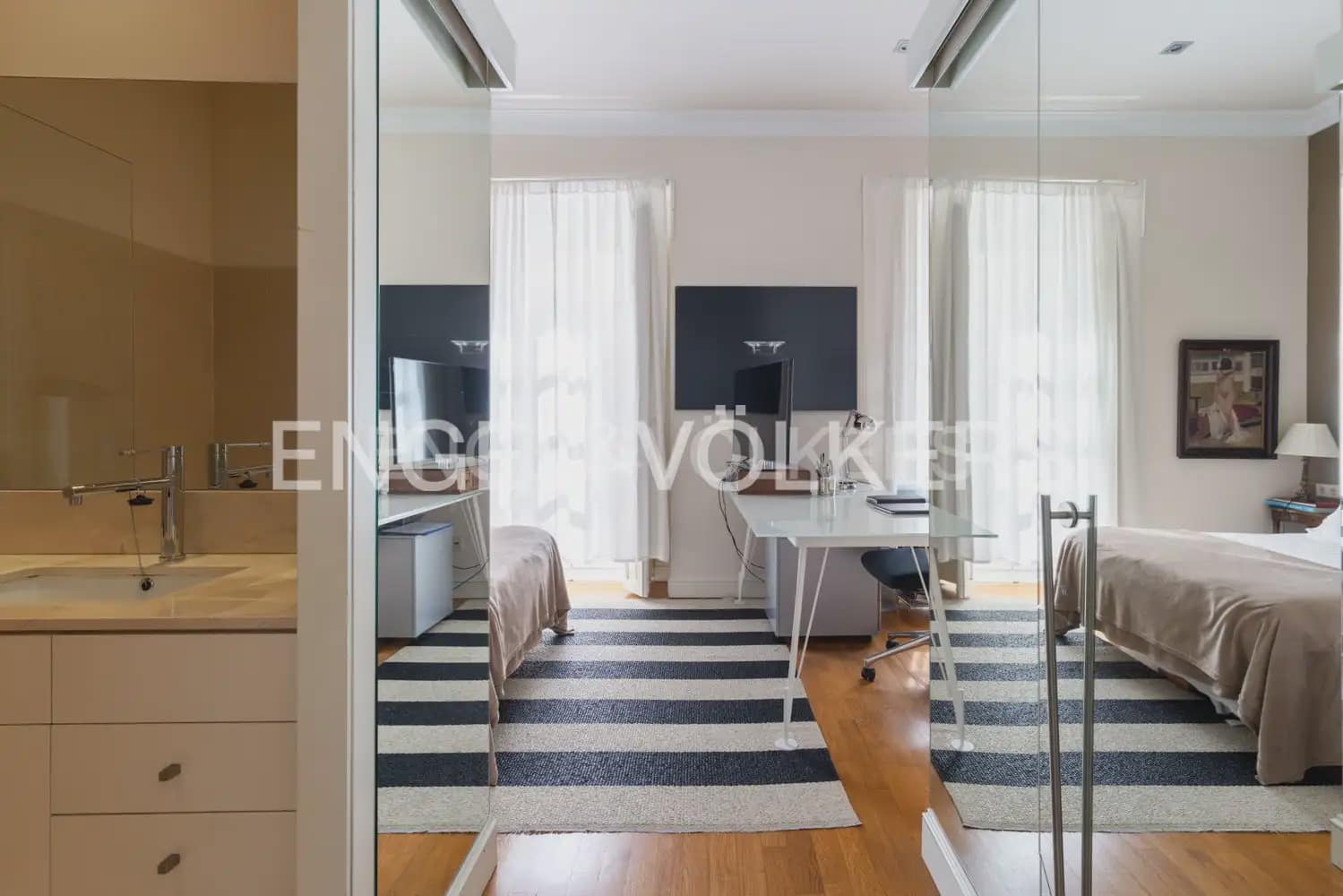 Appartement à vendre à Valence ville avec garage - 2 900 000 € (Ref: 10099387)