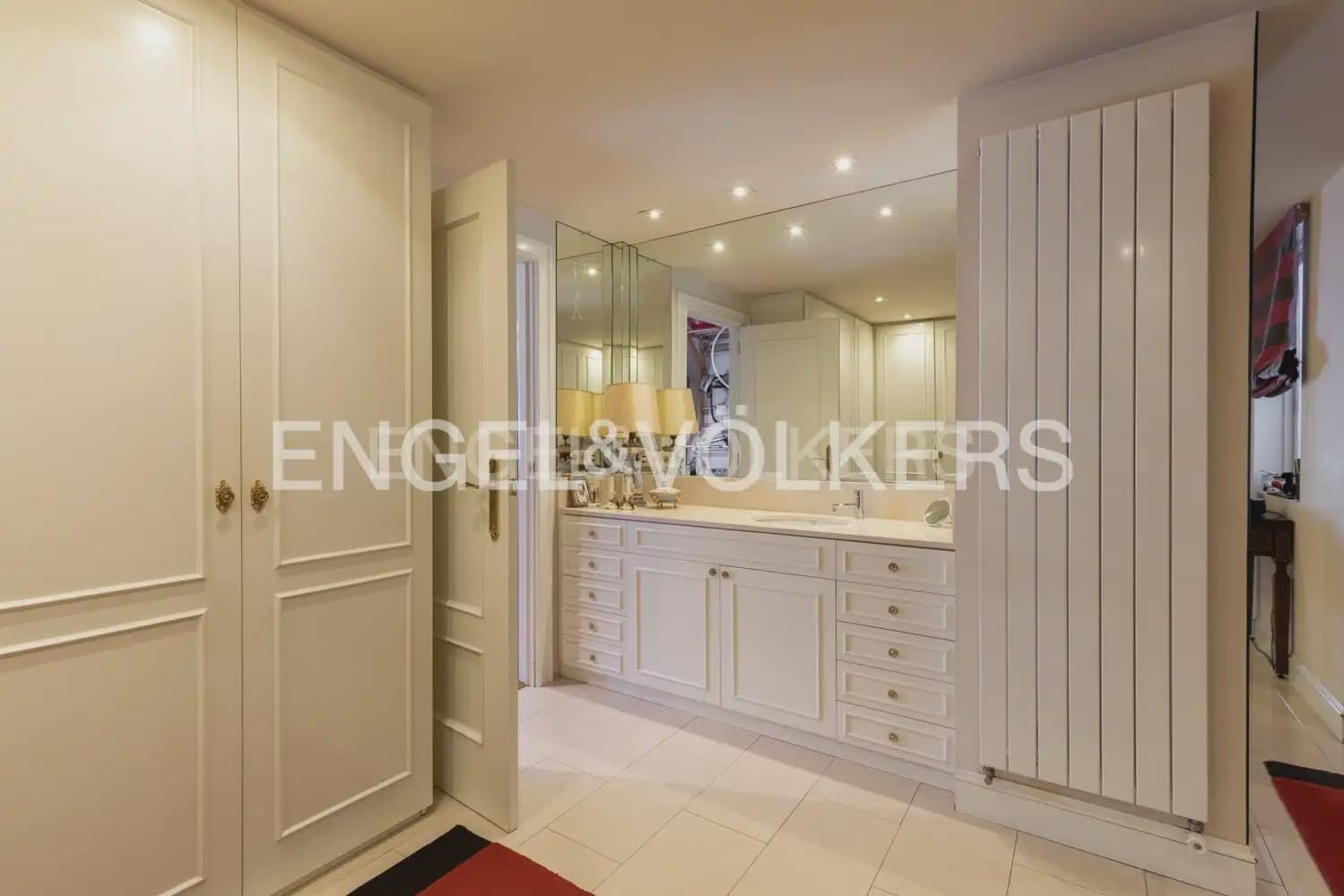 Appartement à vendre à Valence ville avec garage - 2 900 000 € (Ref: 10099387)
