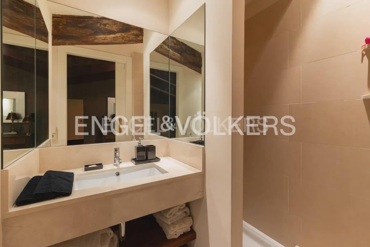 Appartement à vendre à Valence ville avec garage - 2 900 000 € (Ref: 10099387)