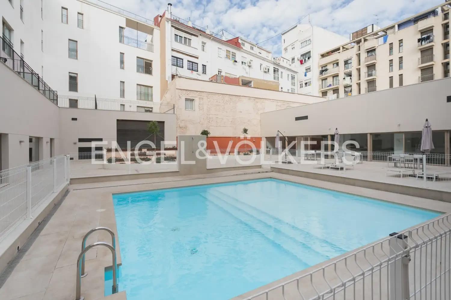 1 slaapkamer Flat te huur in Valencia stad met zwembad - € 1.550 (Ref: 10099449)