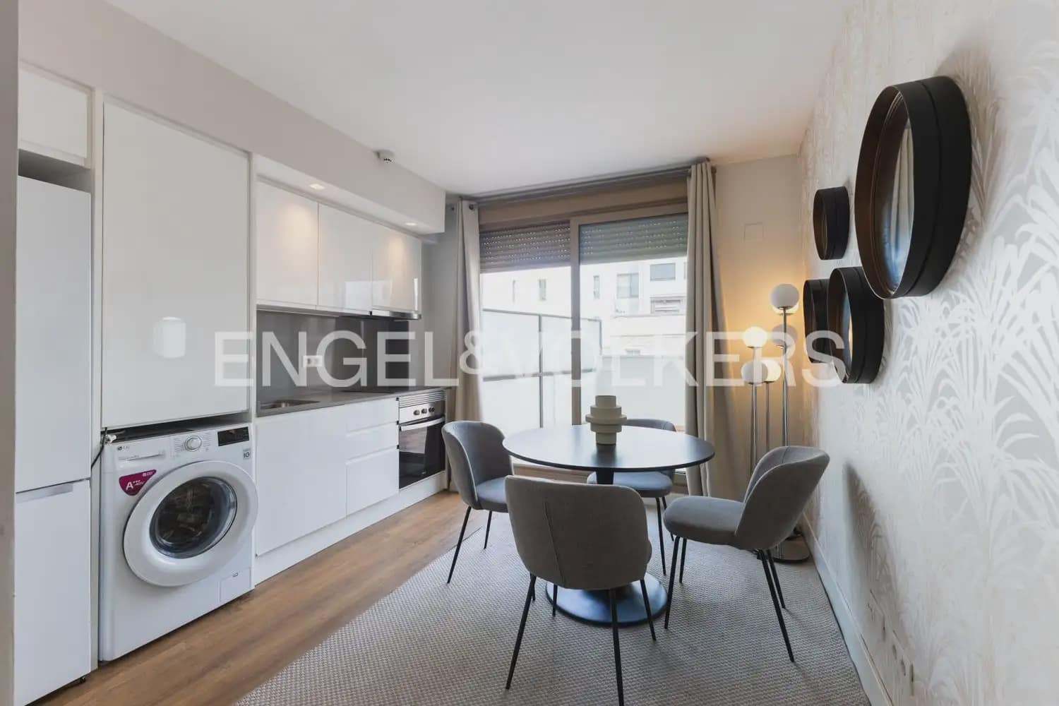 1 slaapkamer Flat te huur in Valencia stad met zwembad - € 1.550 (Ref: 10099449)
