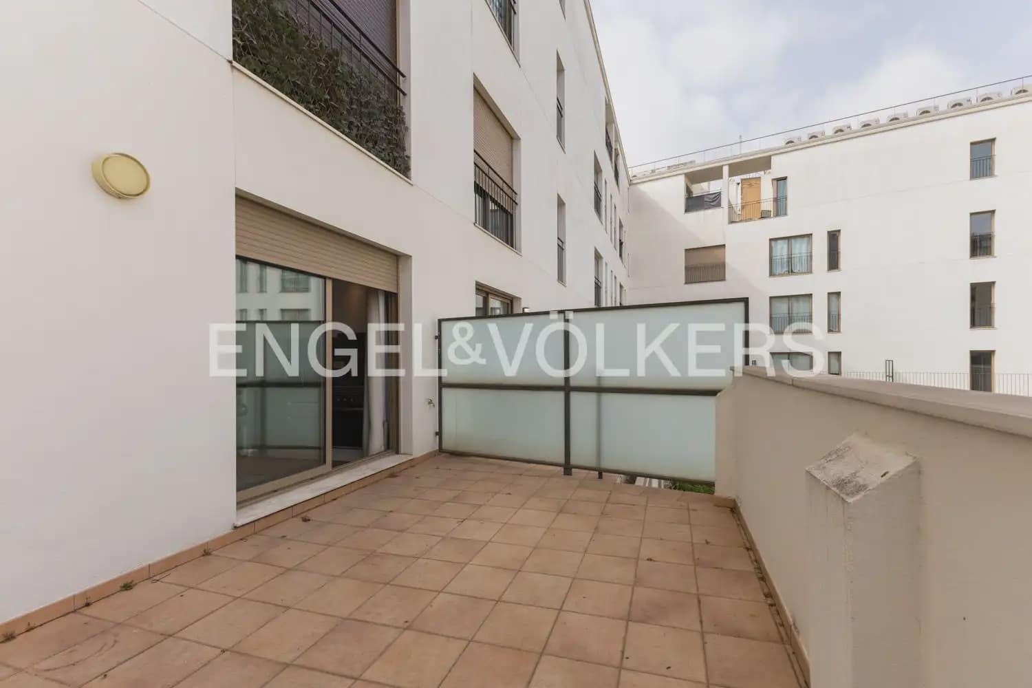 1 slaapkamer Flat te huur in Valencia stad met zwembad - € 1.550 (Ref: 10099449)